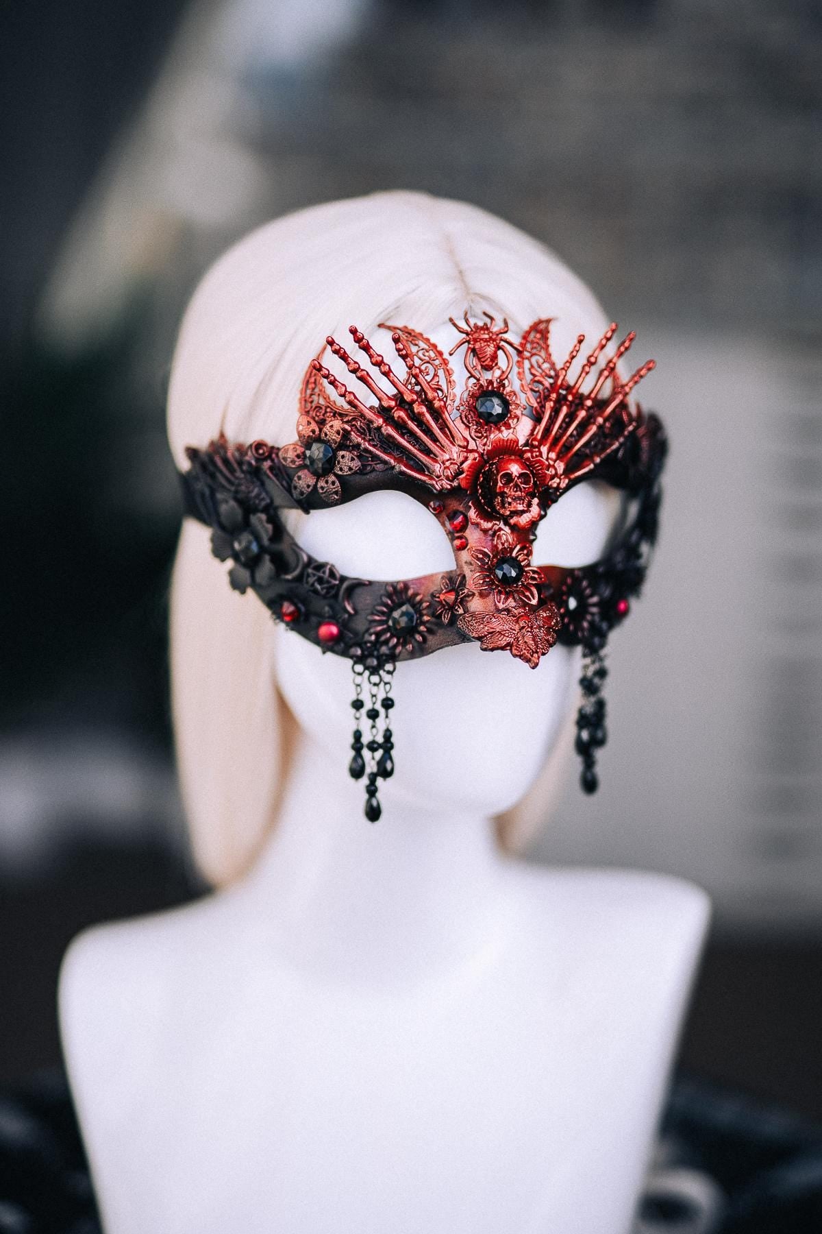 Demon Queen Crown, Red Black Horned Crown, Gothic Skull Headpiece, Dark Fantasy Headdress, Devil Crown, Halloween Costume Crown