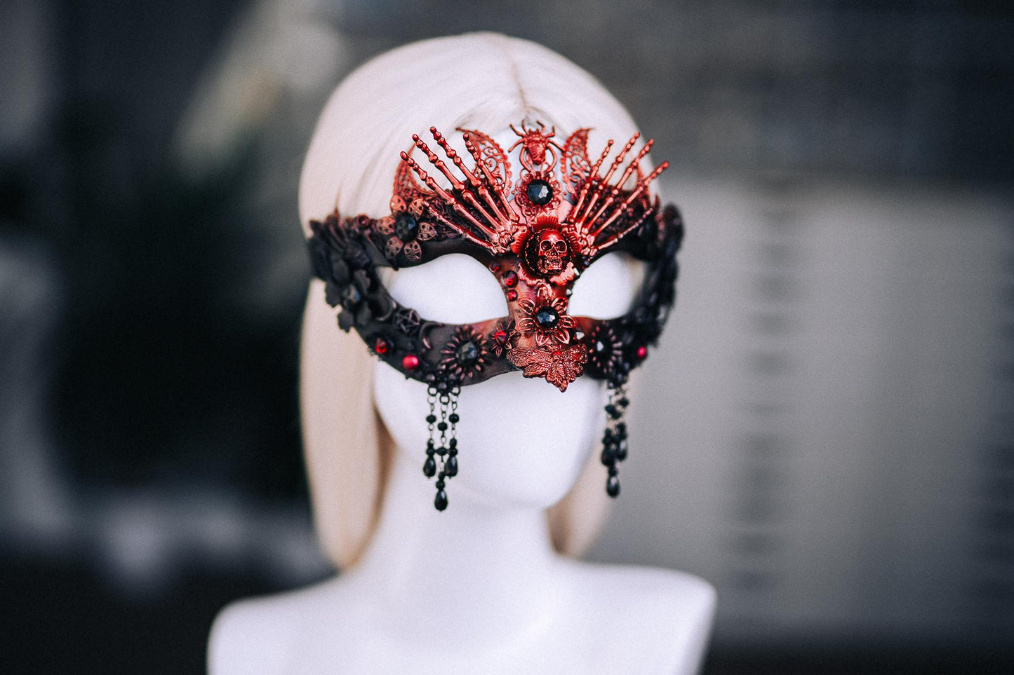 Demon Queen Crown, Red Black Horned Crown, Gothic Skull Headpiece, Dark Fantasy Headdress, Devil Crown, Halloween Costume Crown