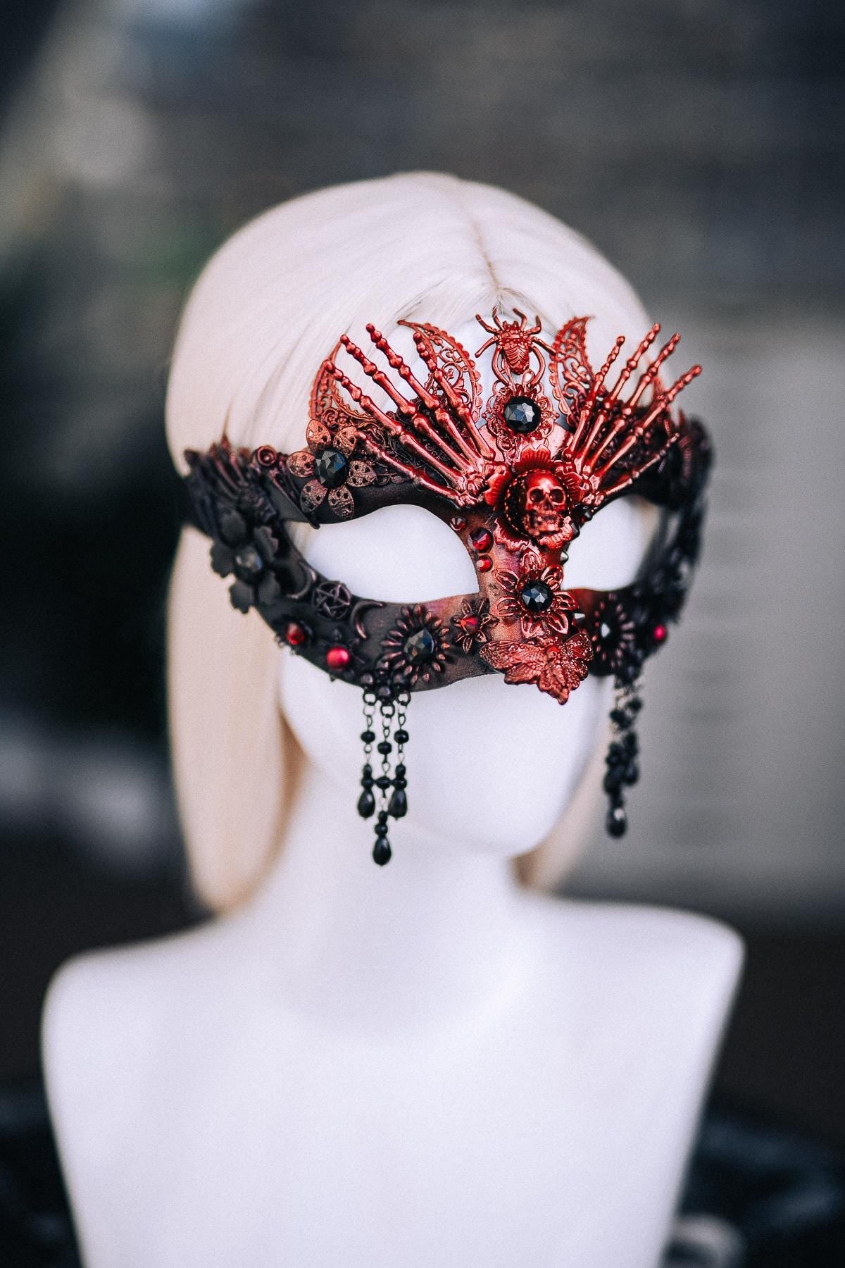 Demon Queen Crown, Red Black Horned Crown, Gothic Skull Headpiece, Dark Fantasy Headdress, Devil Crown, Halloween Costume Crown