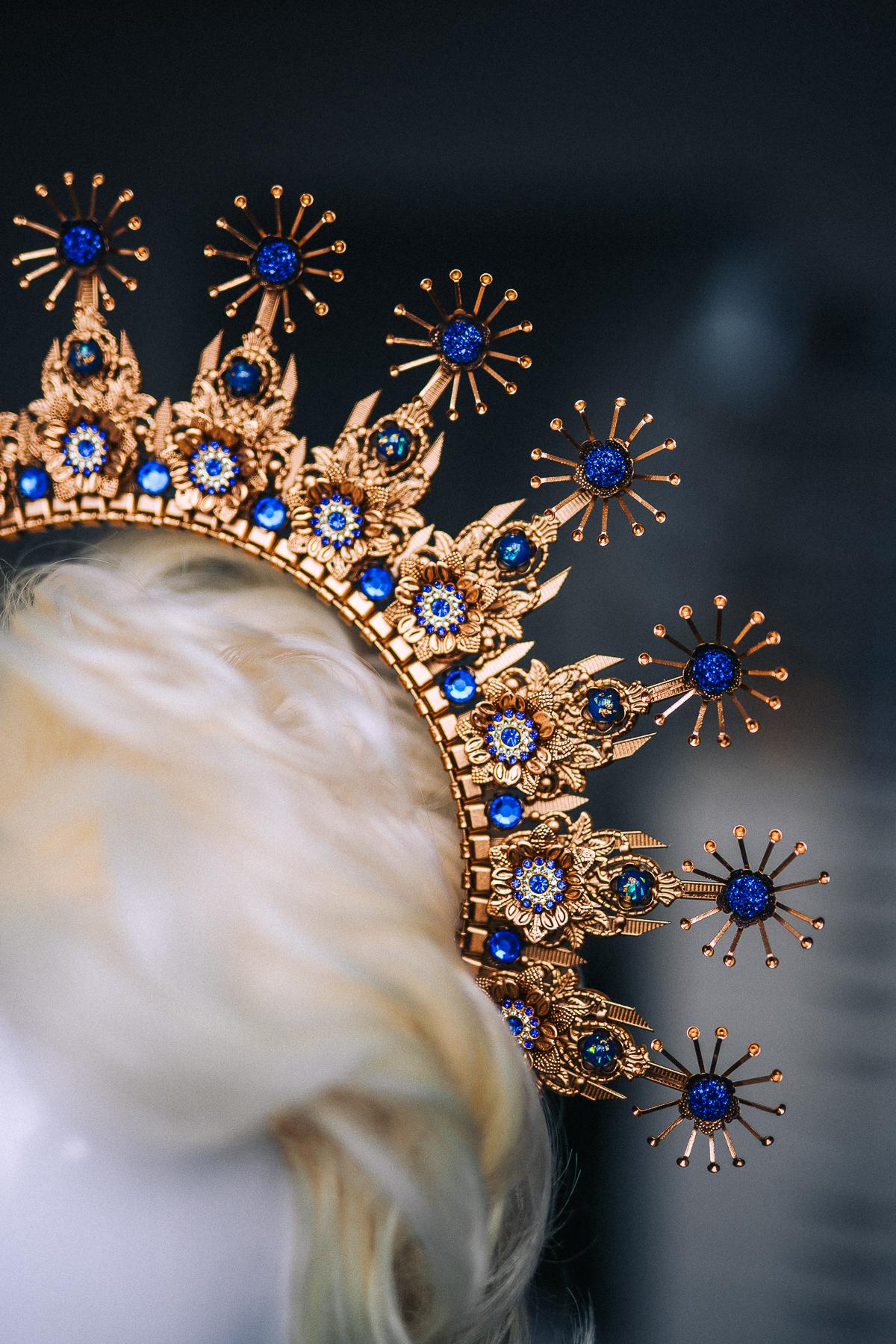 Gold Masquerade Mask, Royal Blue Venetian Mask, Baroque Feather Eye Mask, Luxury Masquerade Ball Costume, Fantasy Goddess Mask