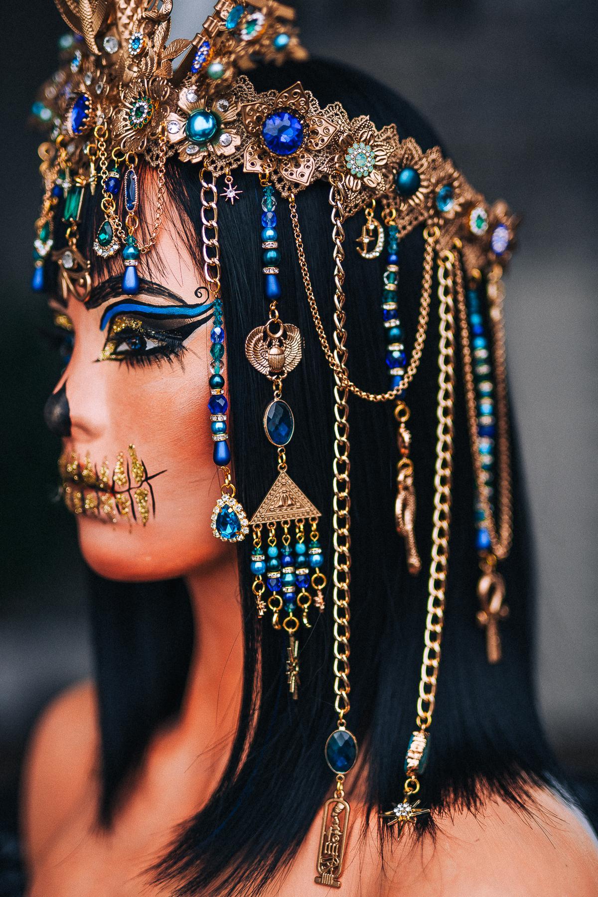 Cleopatra Wrist Cuffs Pair, Egyptian Gold Bracelets, Egyptian Queen Jewelry, Cleopatra Costume Accessories