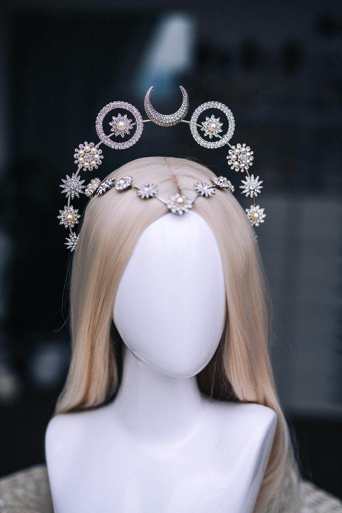 Silver Moon Halo Crown, Celestial Goddess Headpiece, Crystal Star Crown, Pearl Lunar Tiara, Celestial Wedding Headpiece