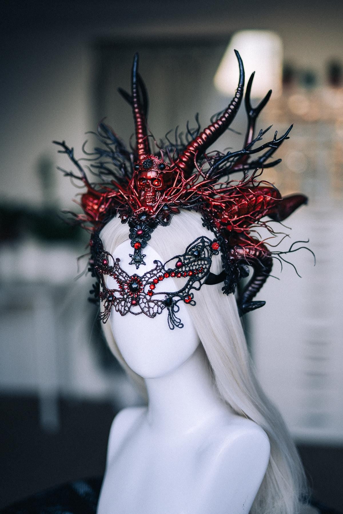 Demon Queen Crown, Red Black Horned Crown, Gothic Skull Headpiece, Dark Fantasy Headdress, Devil Crown, Halloween Costume Crown