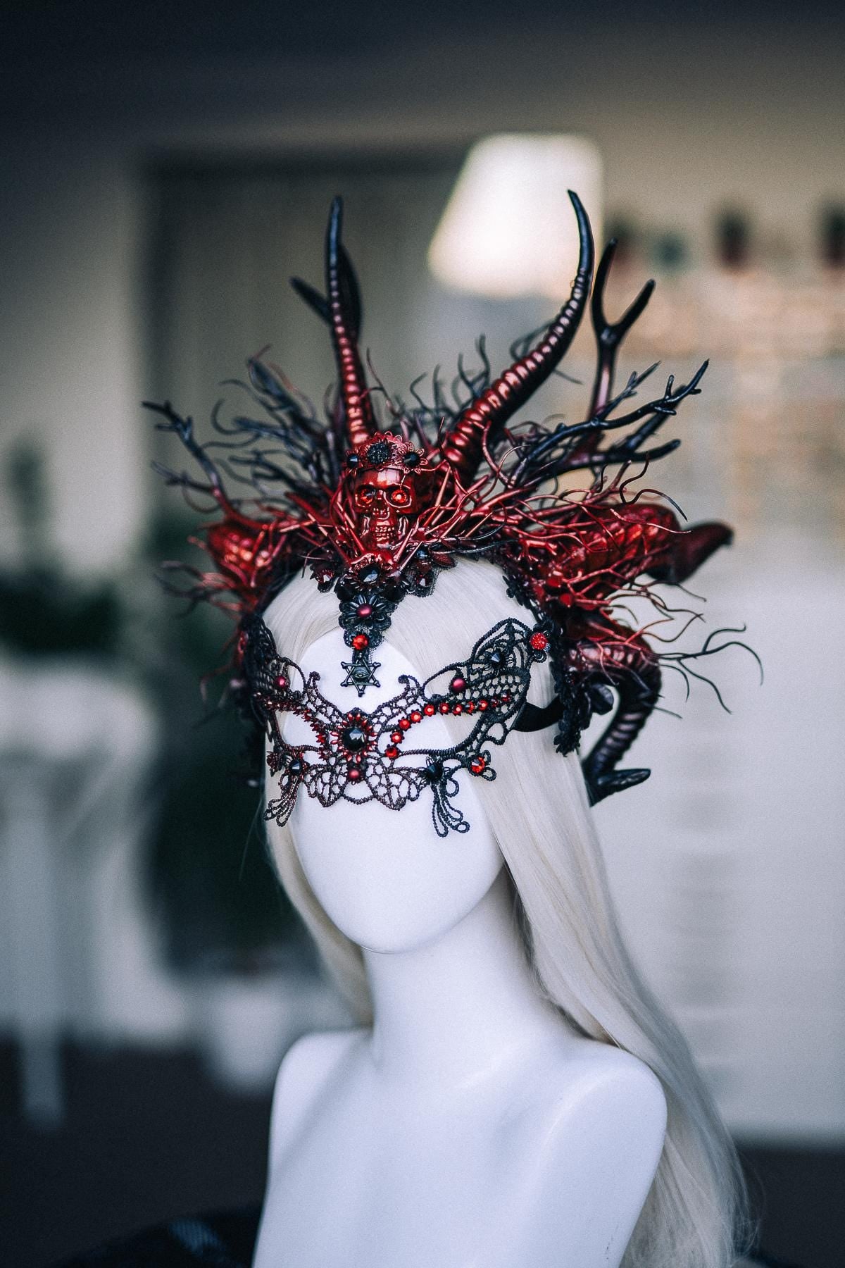 Demon Queen Crown, Red Black Horned Crown, Gothic Skull Headpiece, Dark Fantasy Headdress, Devil Crown, Halloween Costume Crown