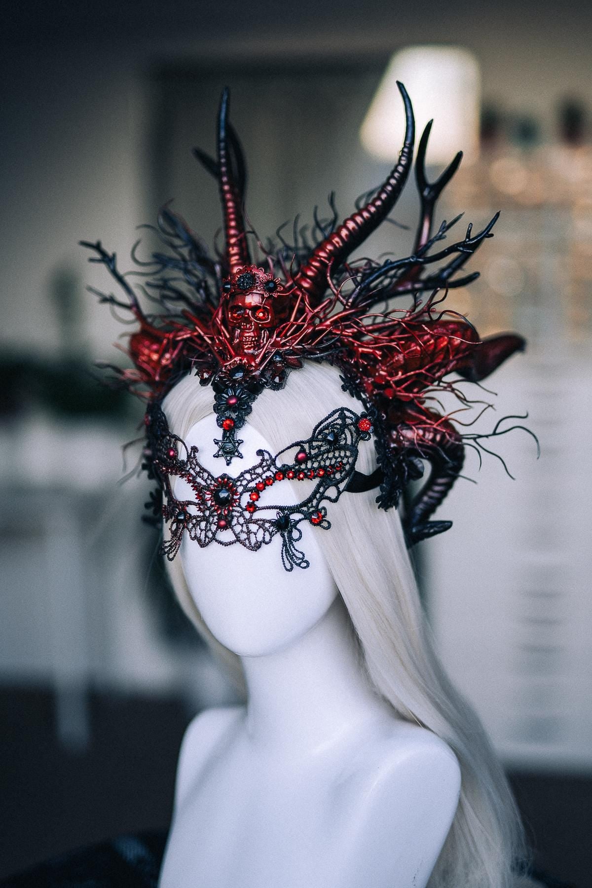 Demon Queen Crown, Red Black Horned Crown, Gothic Skull Headpiece, Dark Fantasy Headdress, Devil Crown, Halloween Costume Crown