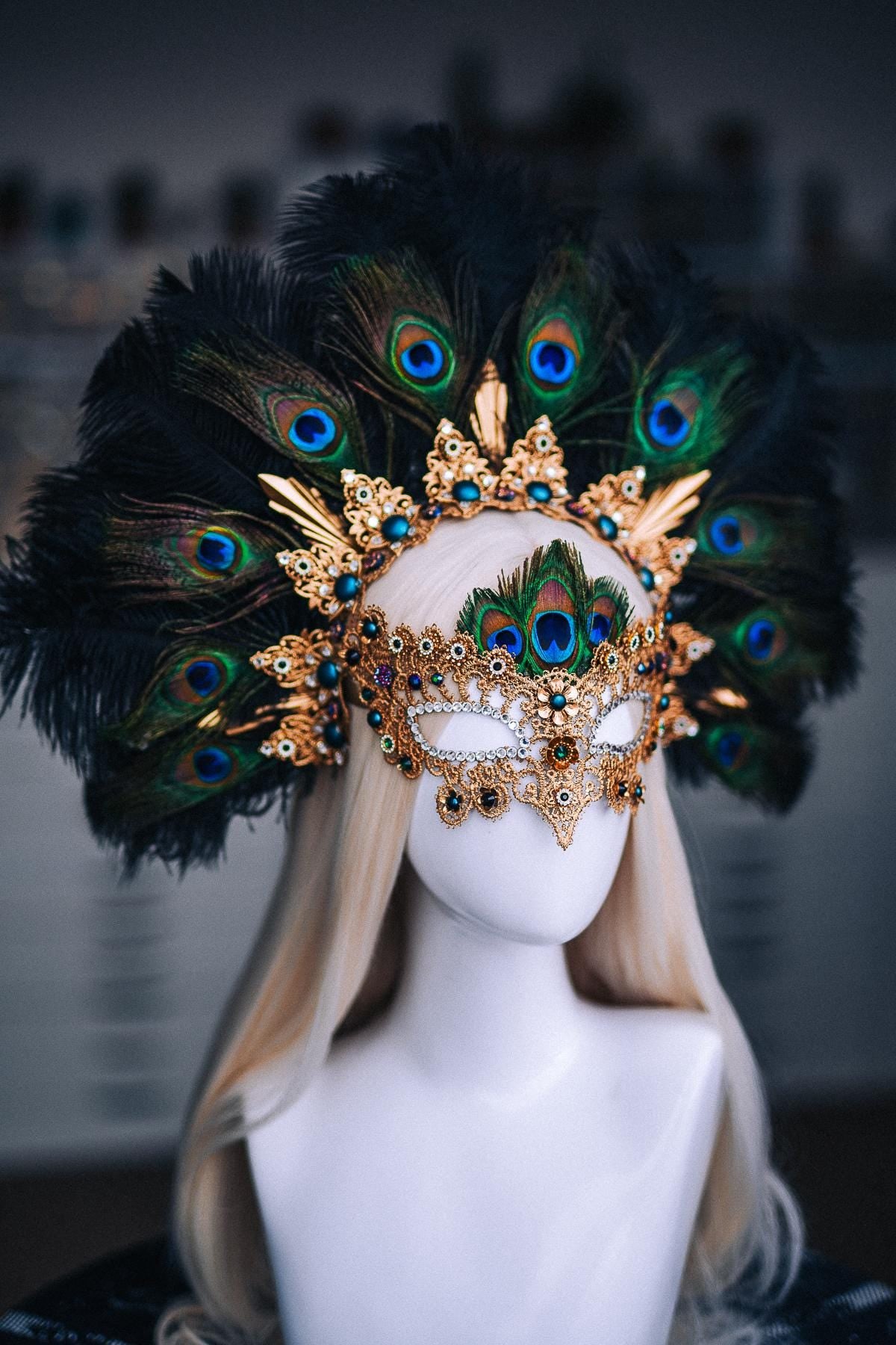 Peacock Masquerade Mask, Gold Venetian Mask, Peacock Feather Mask, Baroque Carnival Mask, Fantasy Goddess Costume, Green Gold Mask