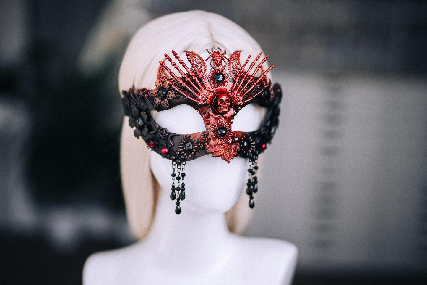 Demon Queen Crown, Red Black Horned Crown, Gothic Skull Headpiece, Dark Fantasy Headdress, Devil Crown, Halloween Costume Crown