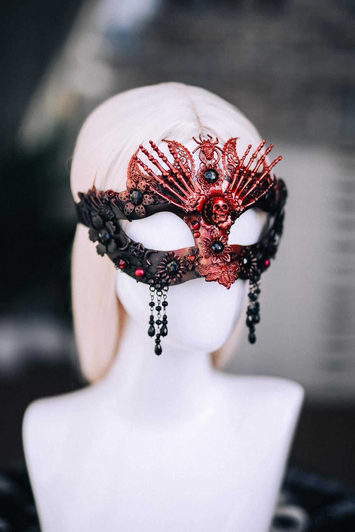 Demon Queen Crown, Red Black Horned Crown, Gothic Skull Headpiece, Dark Fantasy Headdress, Devil Crown, Halloween Costume Crown