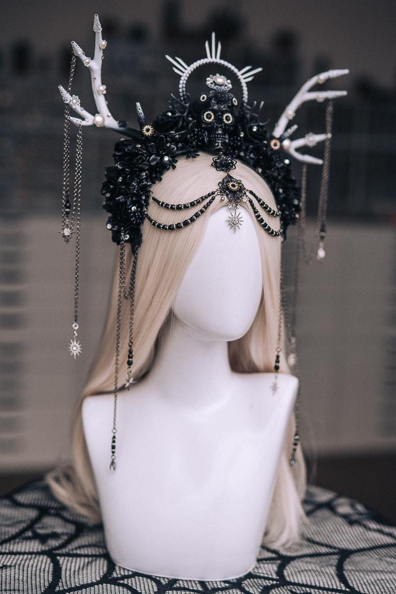 Black White Deer Antler Crown, Gothic Witch Skull Crown, Dark Fantasy Halo Headpiece, Halloween Crown, Witch Costume Headdress