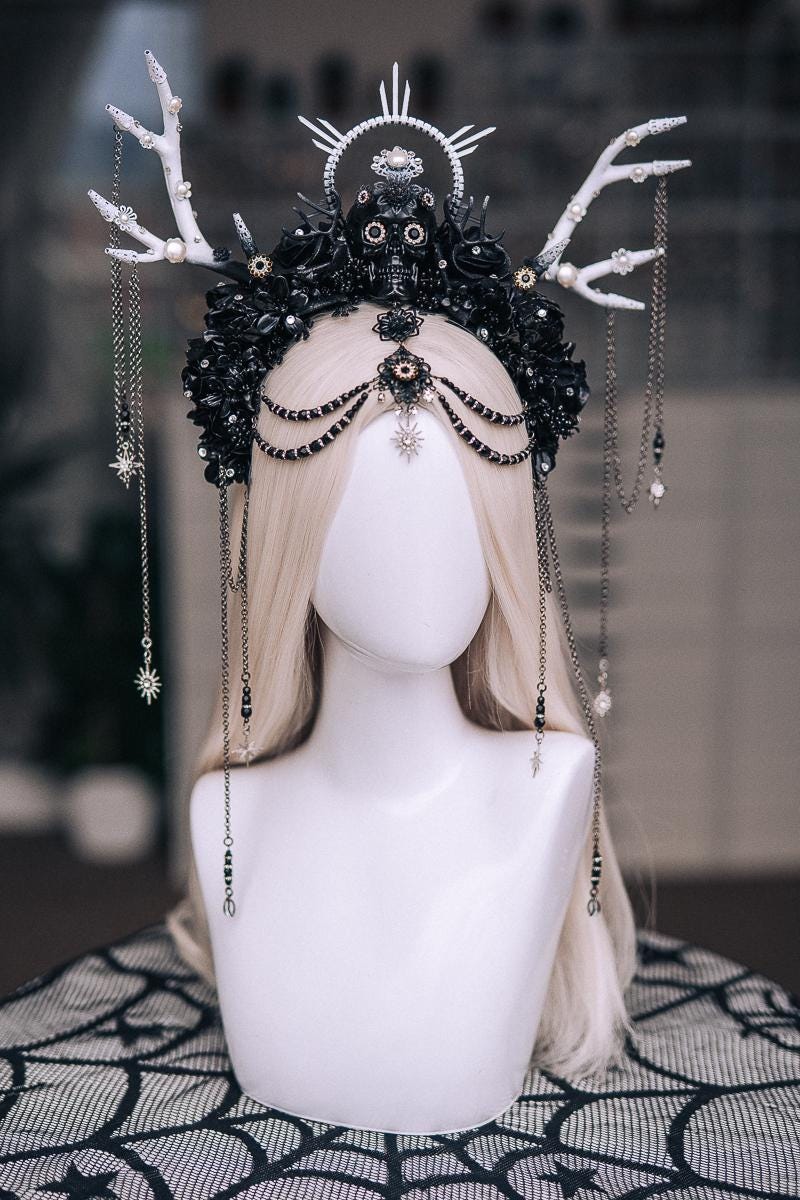 Black White Deer Antler Crown, Gothic Witch Skull Crown, Dark Fantasy Halo Headpiece, Halloween Crown, Witch Costume Headdress