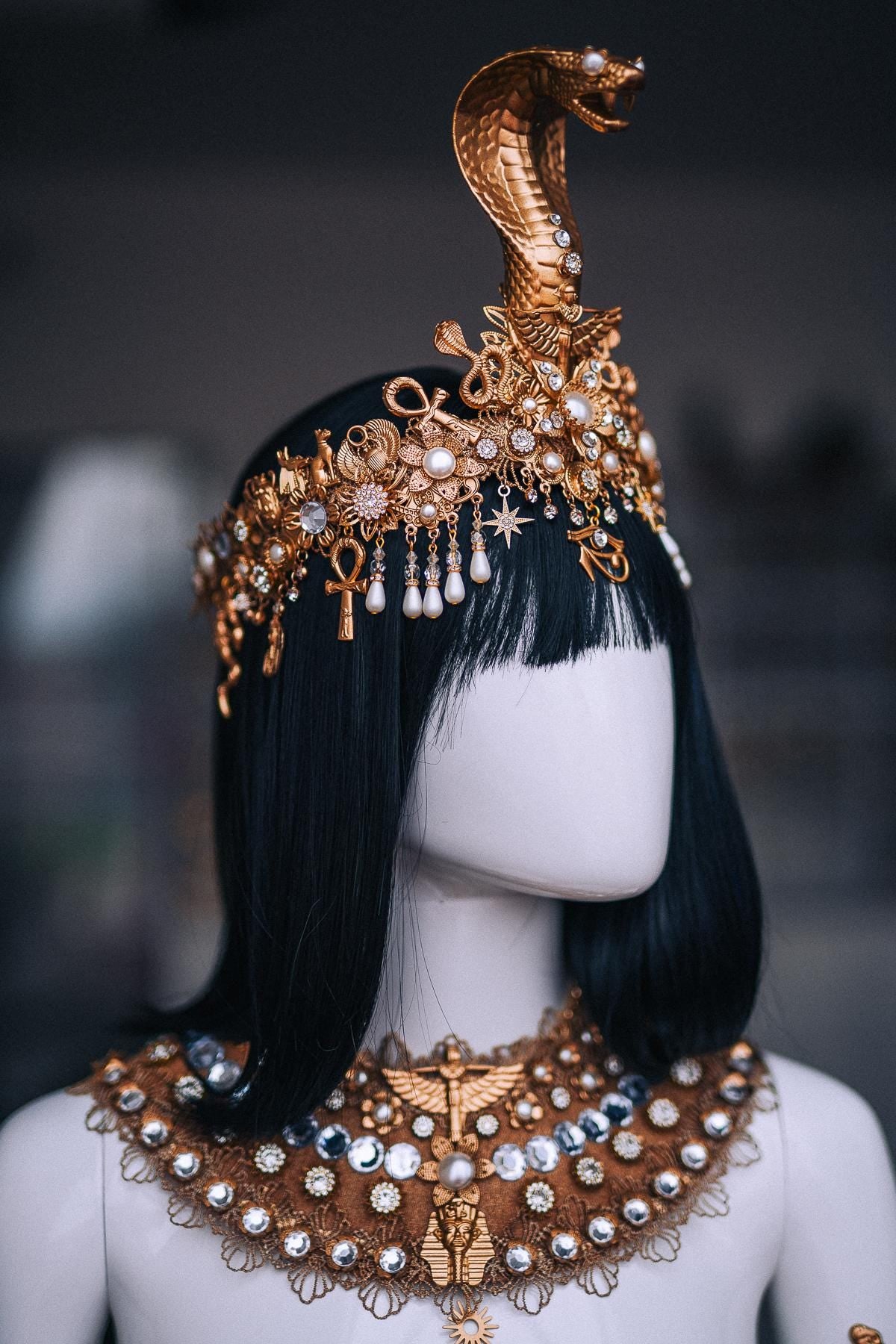 Cleopatra Finger Claws, Gold Egyptian Nail Armor, White Pearl Finger Armor, Pharaoh Costume Jewelry, Egyptian Goddess Claws