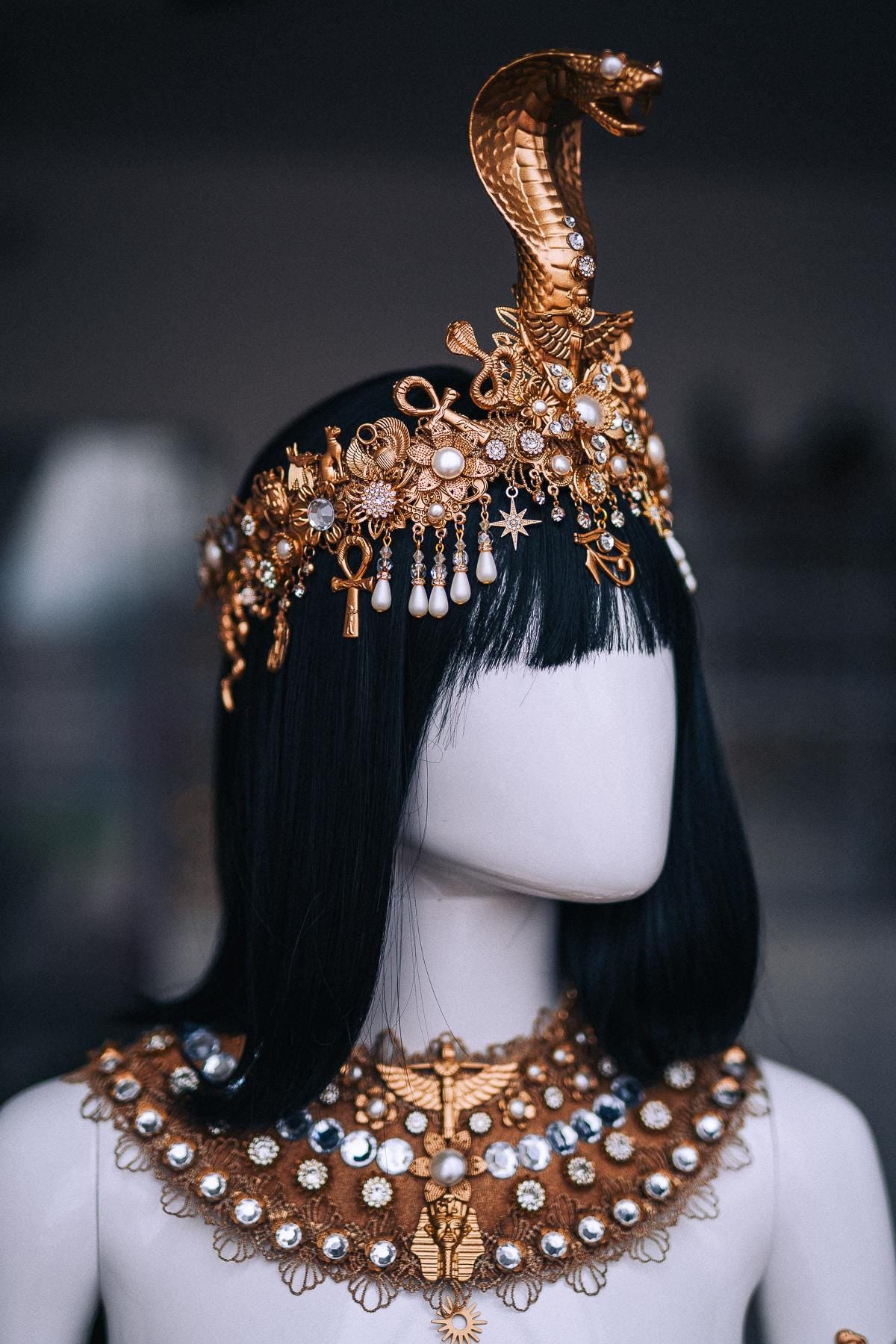 Cleopatra Finger Claws, Gold Egyptian Nail Armor, White Pearl Finger Armor, Pharaoh Costume Jewelry, Egyptian Goddess Claws