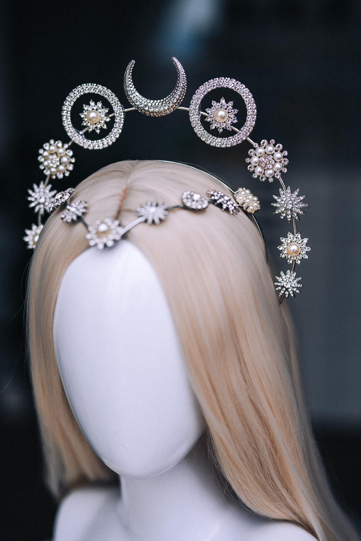 Silver Moon Halo Crown, Celestial Goddess Headpiece, Crystal Star Crown, Pearl Lunar Tiara, Celestial Wedding Headpiece