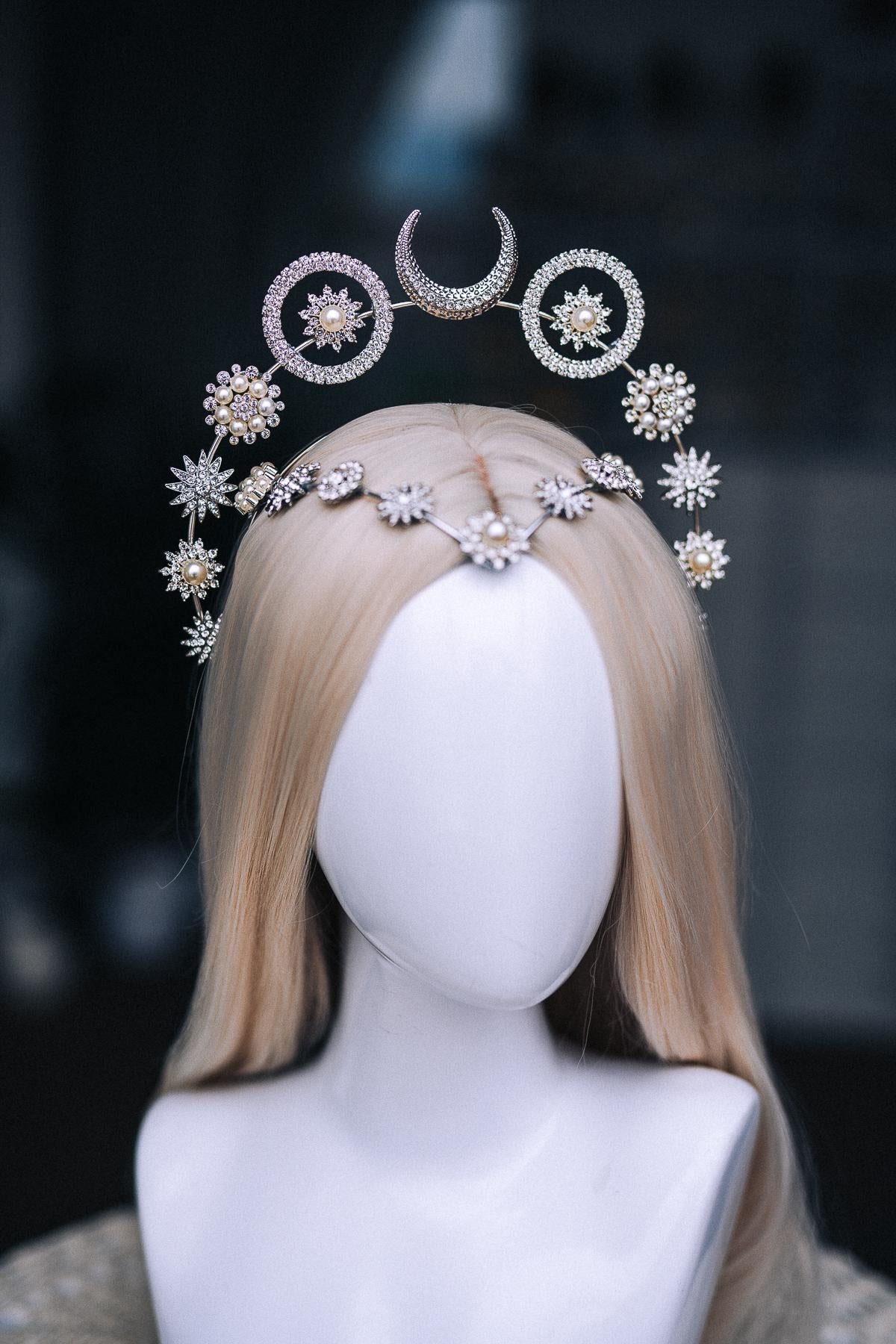Silver Moon Halo Crown, Celestial Goddess Headpiece, Crystal Star Crown, Pearl Lunar Tiara, Celestial Wedding Headpiece