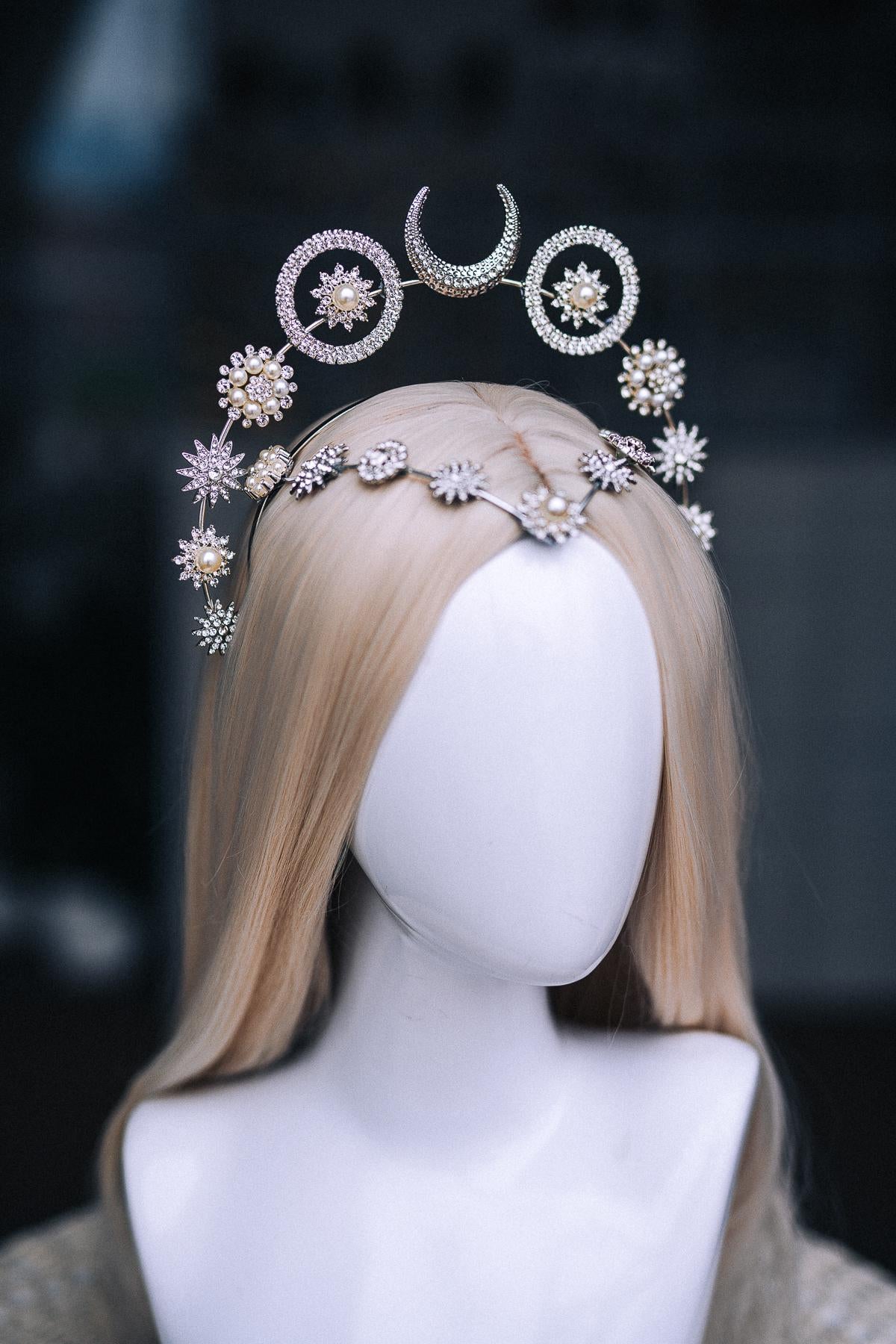 Silver Moon Halo Crown, Celestial Goddess Headpiece, Crystal Star Crown, Pearl Lunar Tiara, Celestial Wedding Headpiece