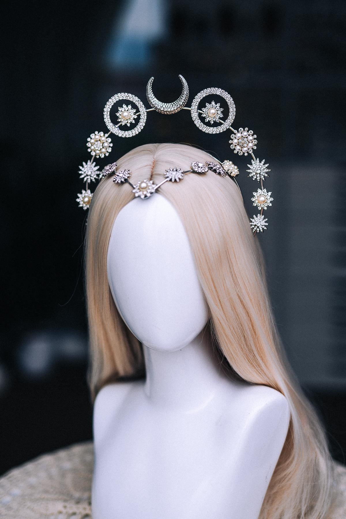 Silver Moon Halo Crown, Celestial Goddess Headpiece, Crystal Star Crown, Pearl Lunar Tiara, Celestial Wedding Headpiece