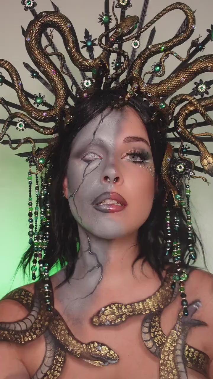 Medusa Crown, Snake Headpiece, Dark Goddess Tiara, Halloween Costume Halo, Serpent Headdress, Fantasy Look, Mythology Crown, Black Spikes