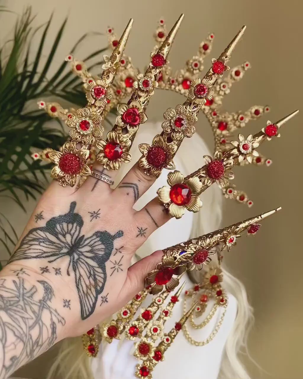 Red Finger Claw 1 piece, Gold Bracelet, Nails Jewellery, Flower Jewelry, Filigree Jewellery, Gold Finger Jewellery, Photo props