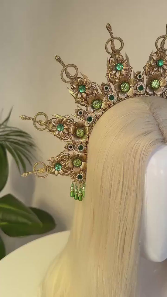Medusa Crown, Snake Halo Crown, Green Gold Headpiece, Fantasy Serpent Tiara, Emerald Snake Crown, Medusa Costume, Goddess Crown