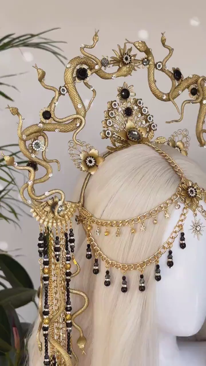 Medusa Oracle Serpent Crown, Gold Snake Crown, Medusa Goddess Halo, Statement Headpiece, Black Gold Crown, Serpent Headdress, Celestial