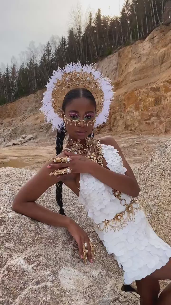 White Goddess Halo Crown, Festival Feather Headpiece, Boho Pearl Costume Tiara, Burning Man Bridal Crown, Celestial Headdress