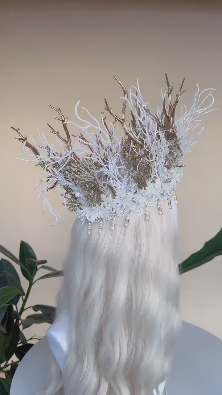 White Winter Queen Crown Snowflake Antler Tiara Ice Goddess Headpiece Christmas Accessories Elegant Bridal Halo Crown