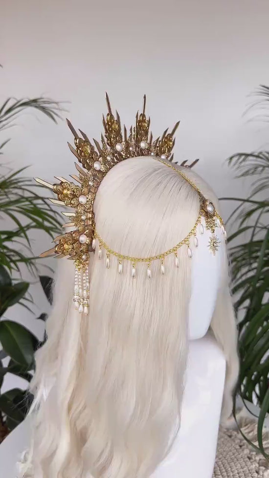 Gold halo crown, Bridal headpiece, Halo headpiece, Gold crown, Flower crown, Bridal crown, Wedding headpiece, Festival crown, Wedding crown