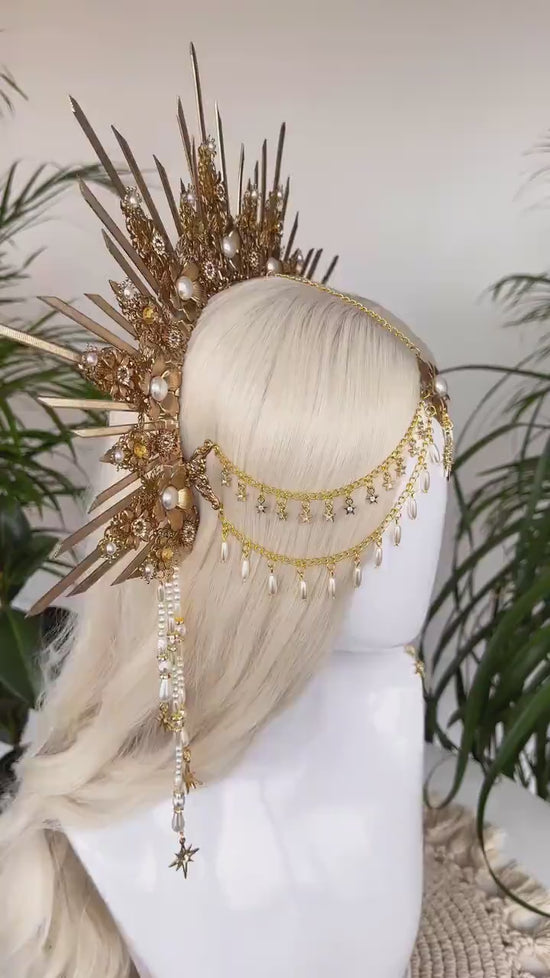 Gold halo crown, Bridal headpiece, Halo headpiece, Gold crown, Flower crown, Bridal crown, Wedding headpiece, Festival crown, Wedding crown