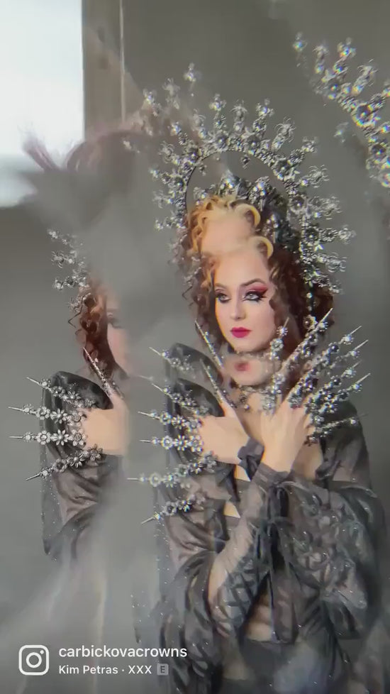 Silver Gothic Cross Halo Crown, Halloween Crown, Skull Headdress, Black Floral Crown, Dark Queen Costume, Gothic Tiara, Cosplay Crown