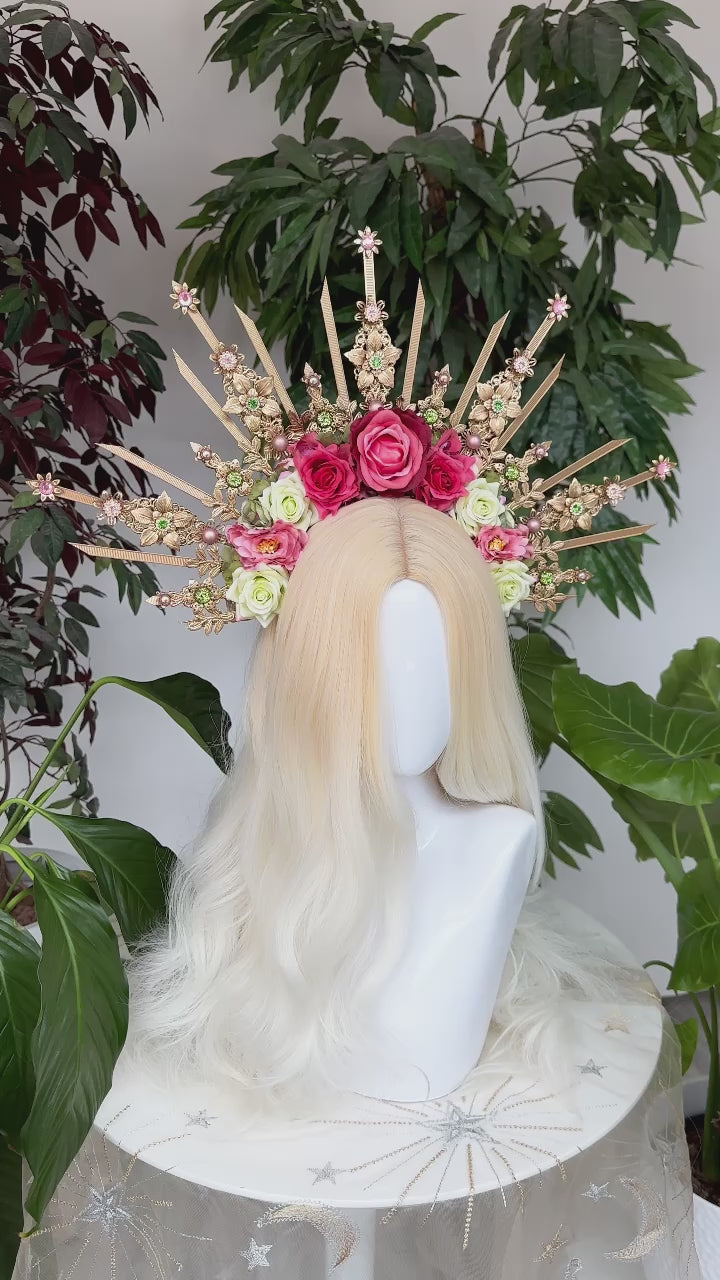 Load and play video in Gallery viewer, Flower Sun Halo Crown Green
