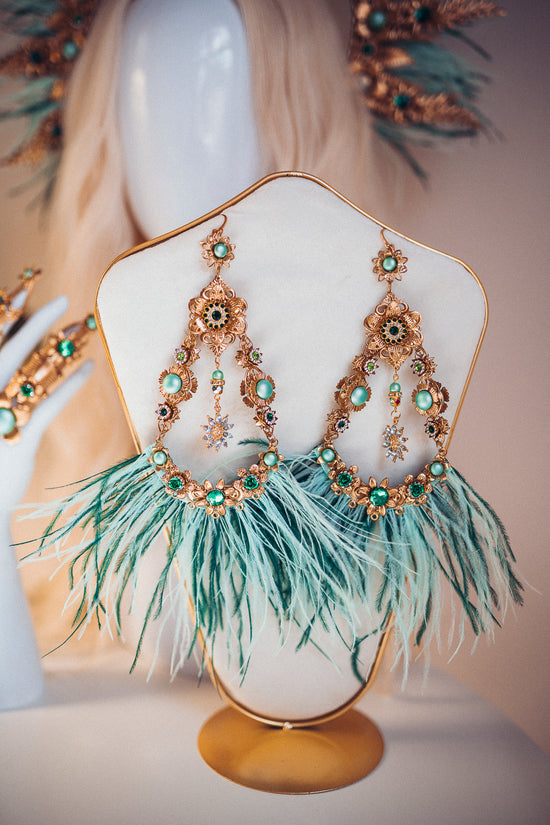 Load image into Gallery viewer, Feather Earrings Mint
