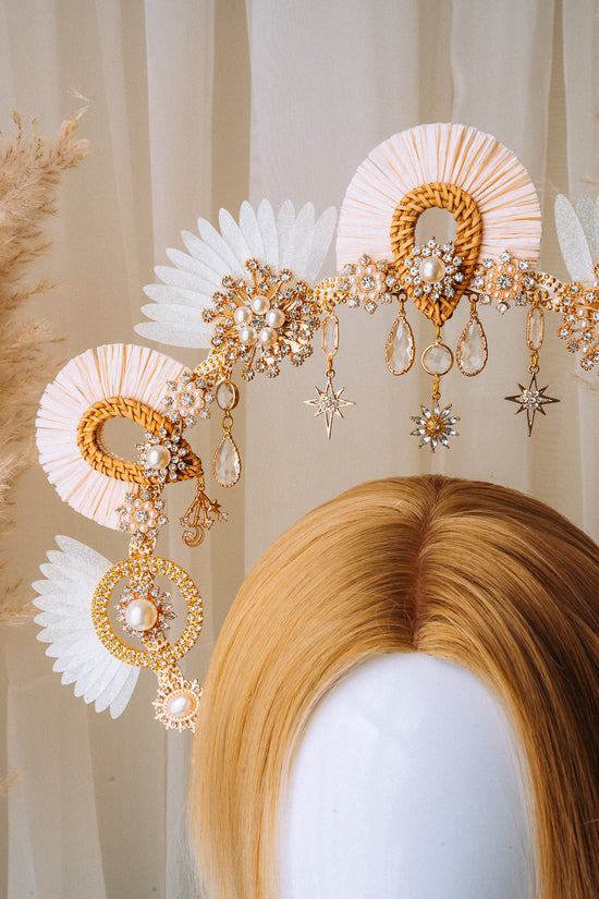 Load image into Gallery viewer, Beige Halo Crown Boho Collection
