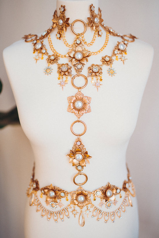 Load image into Gallery viewer, Gold Boho Harness
