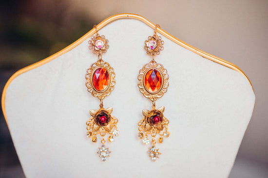 Load image into Gallery viewer, Celestial Earrings Red
