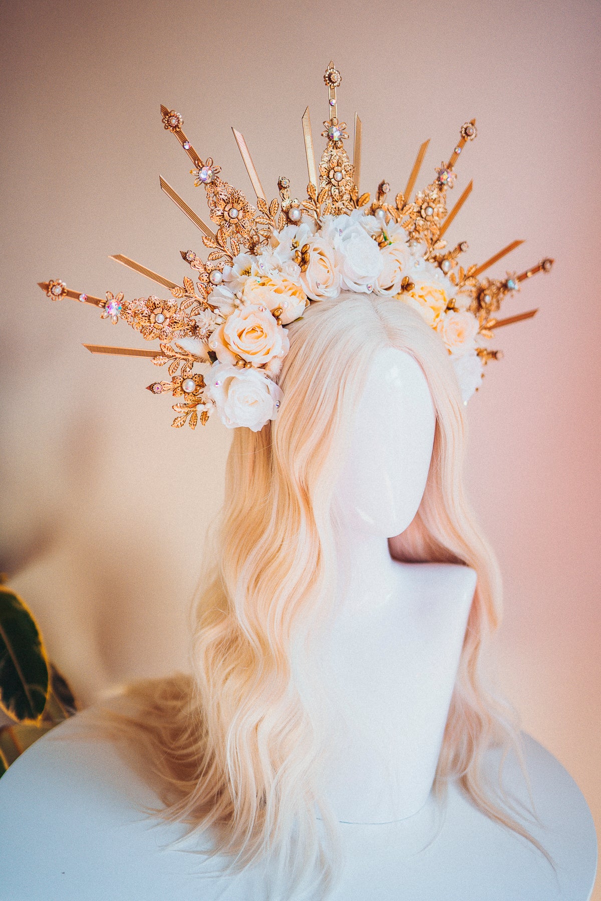 Load image into Gallery viewer, Flower Halo Crown White
