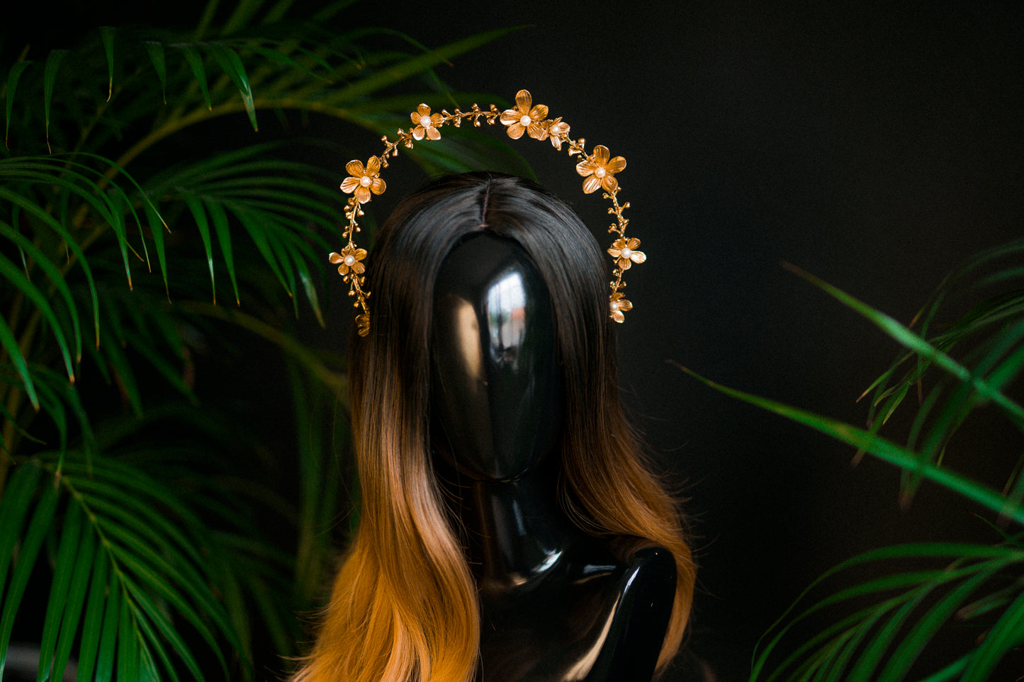 Load image into Gallery viewer, Flower Wedding Halo Headband
