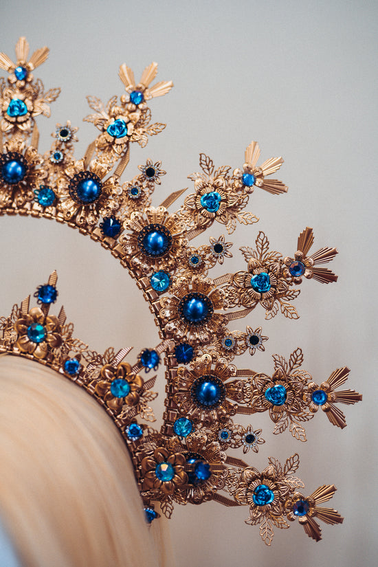 Gold Halo Crown Blue