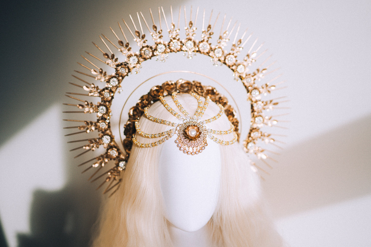 Load image into Gallery viewer, Sun Crown Celestial Wedding Headpiece
