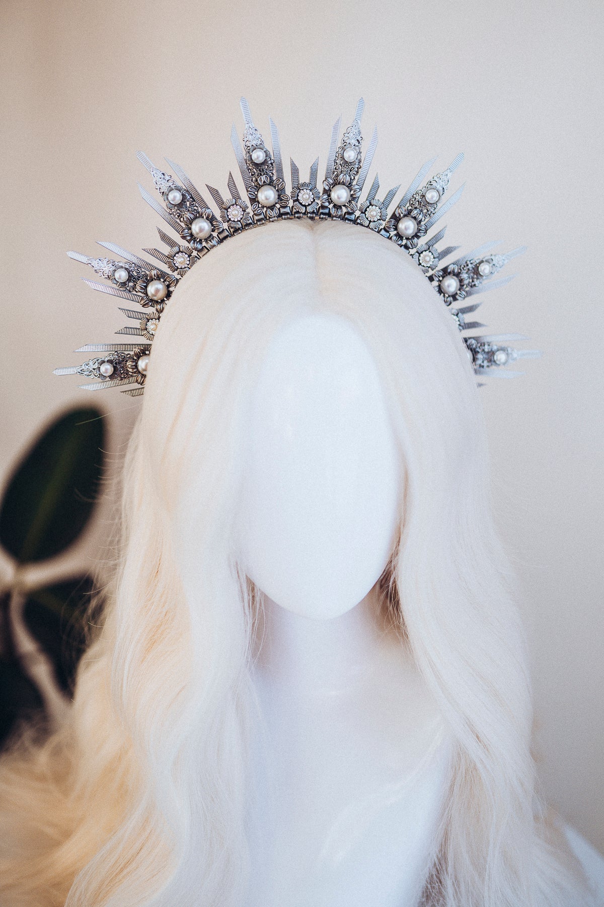 Load image into Gallery viewer, Platinum Halo Crown Festival Headband
