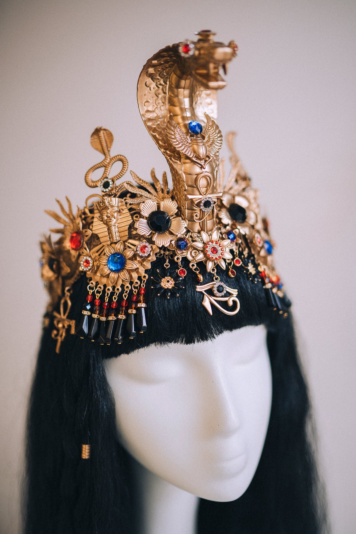 Load image into Gallery viewer, Cleopatra Crown Halloween Costume
