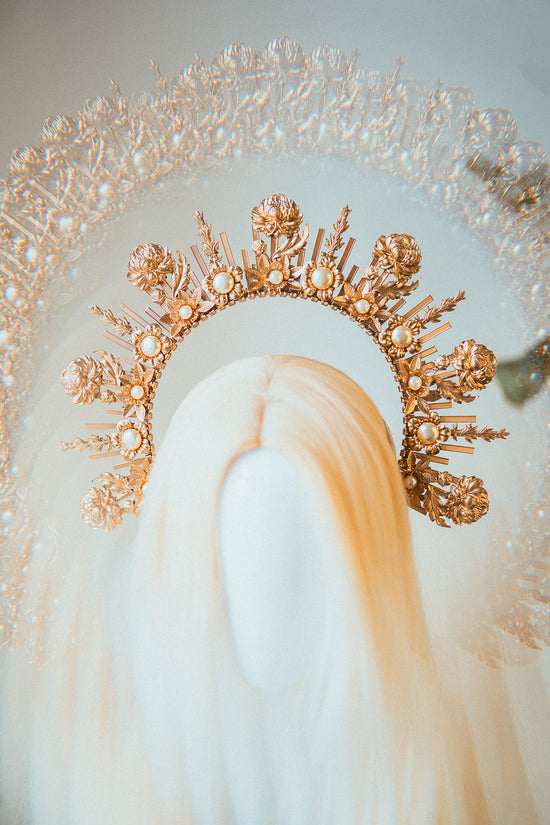 Load image into Gallery viewer, Beige Halo Crown Boho
