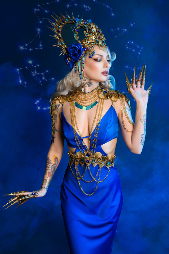 Load image into Gallery viewer, Zodiac Sign Aquarius Blue Crown
