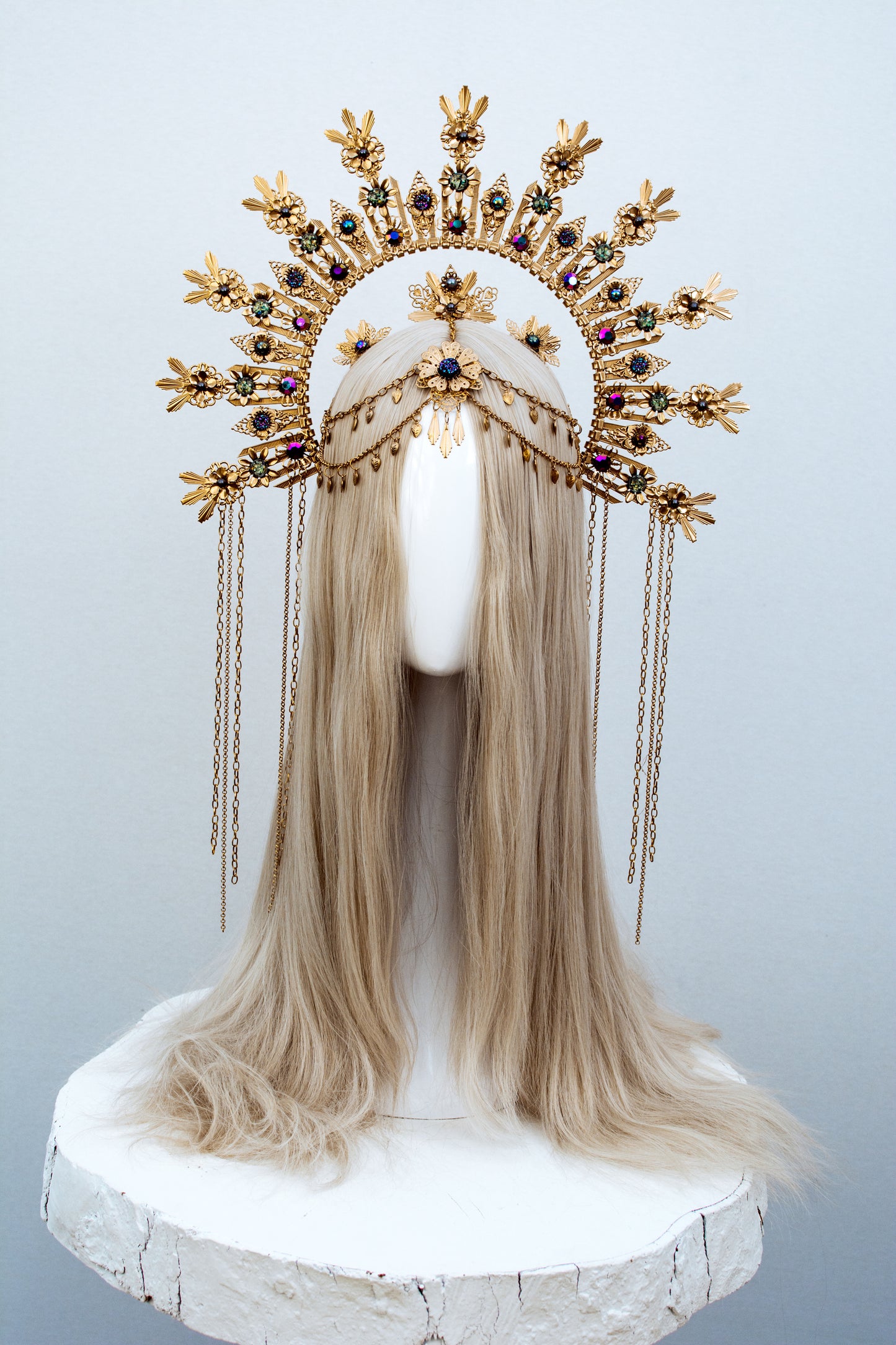 Load image into Gallery viewer, Gold Flower Halo Crown
