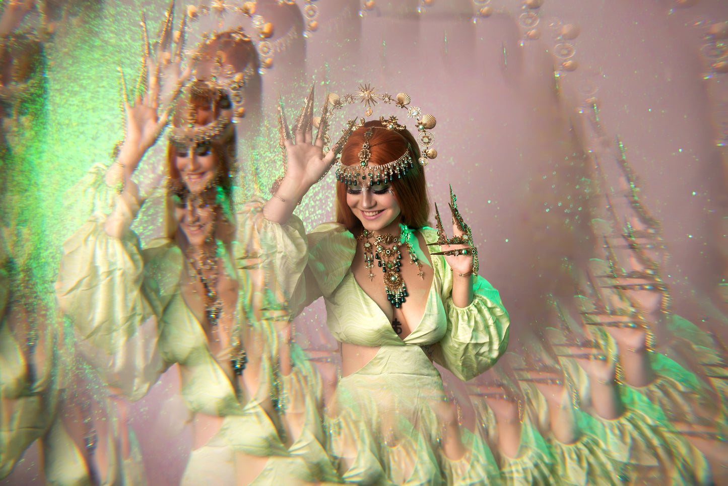 Load image into Gallery viewer, Mermaid Halo Crown

