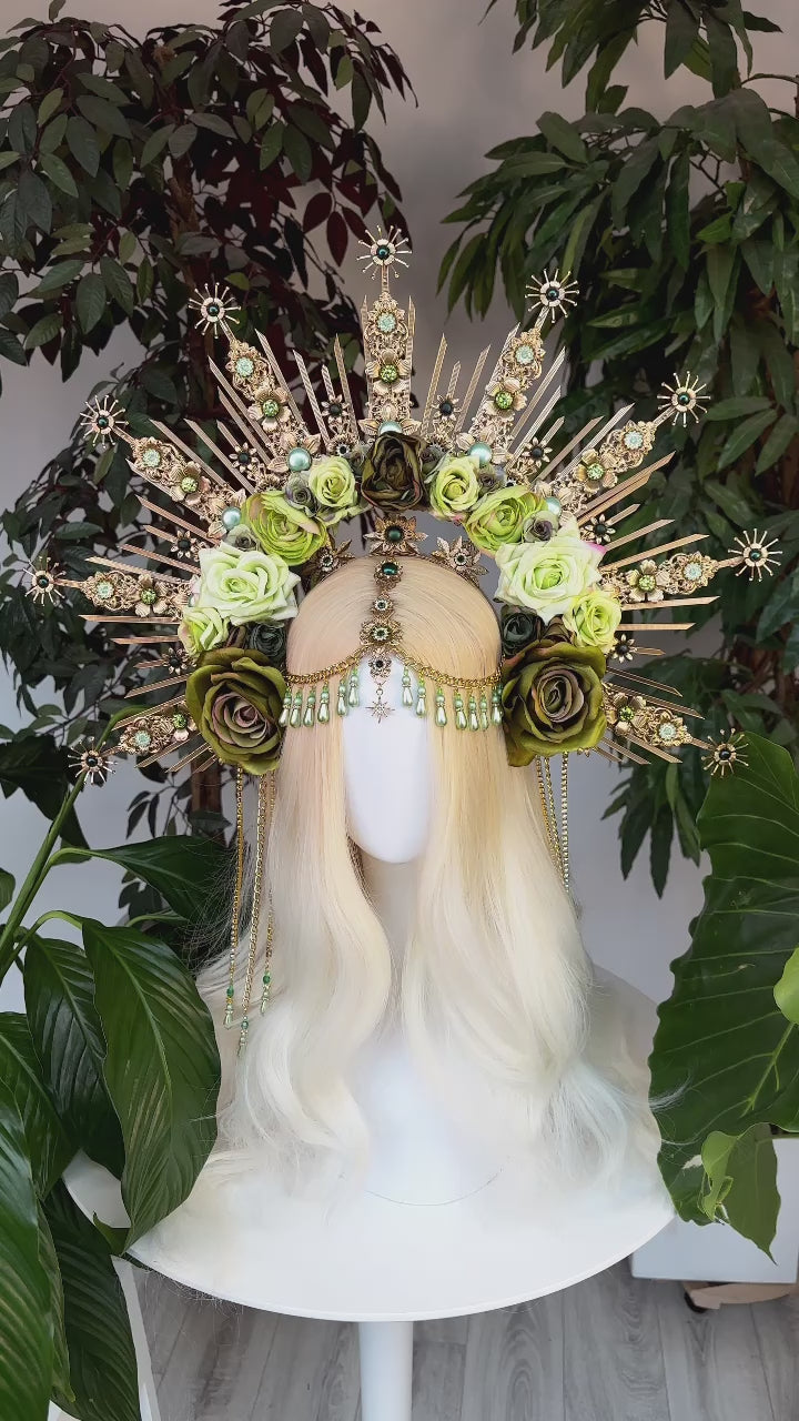 Load and play video in Gallery viewer, Green Flower Sun Halo Crown
