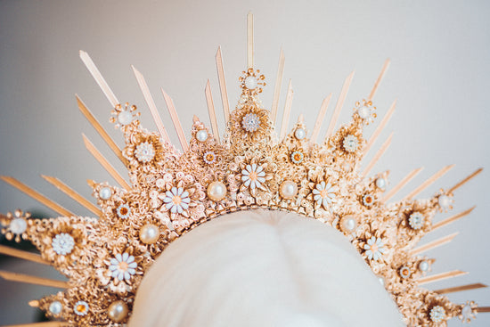 Load image into Gallery viewer, Beige Halo Festival Crown
