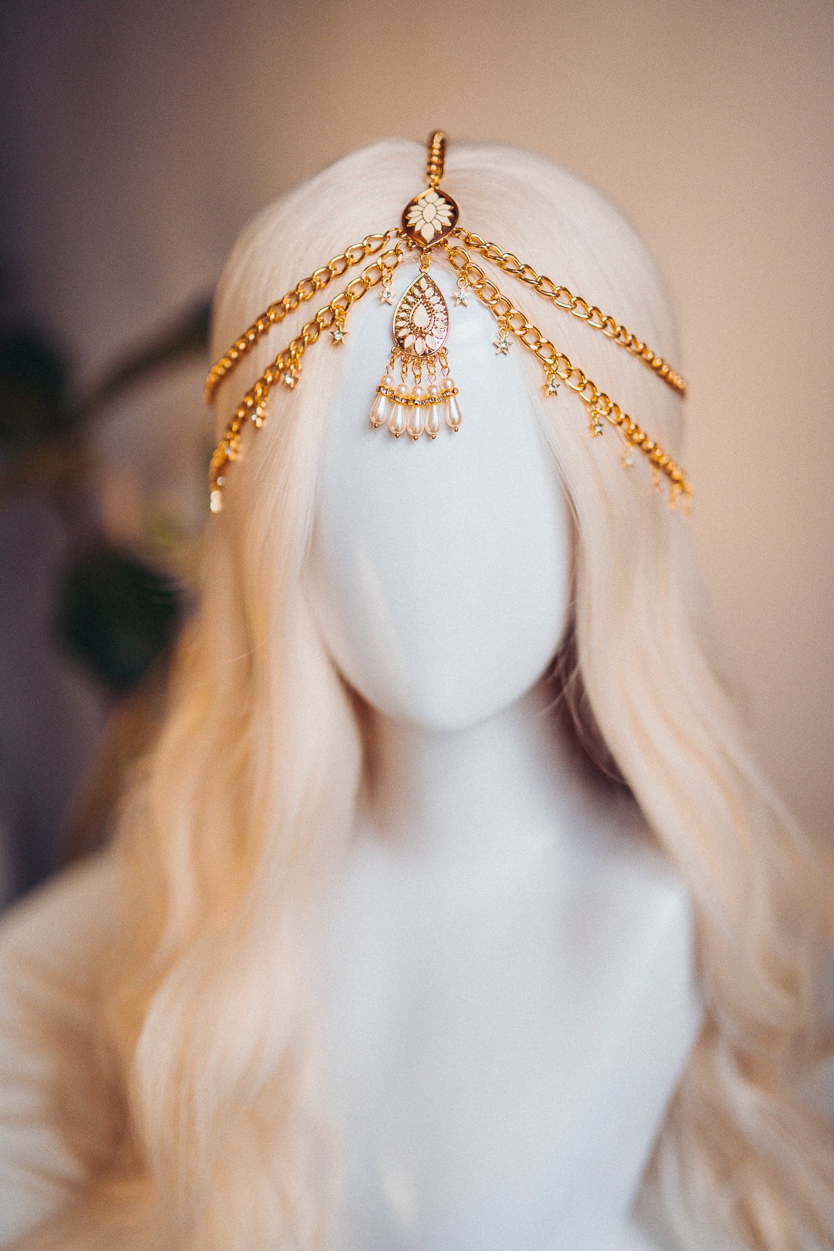 Load image into Gallery viewer, Sun Crown Headband
